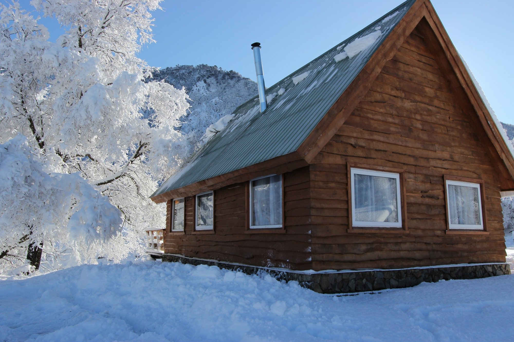Ski Cabin, Chile, Raili in Snow
